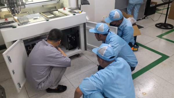 Mașină de depanare TIC în Indonezia