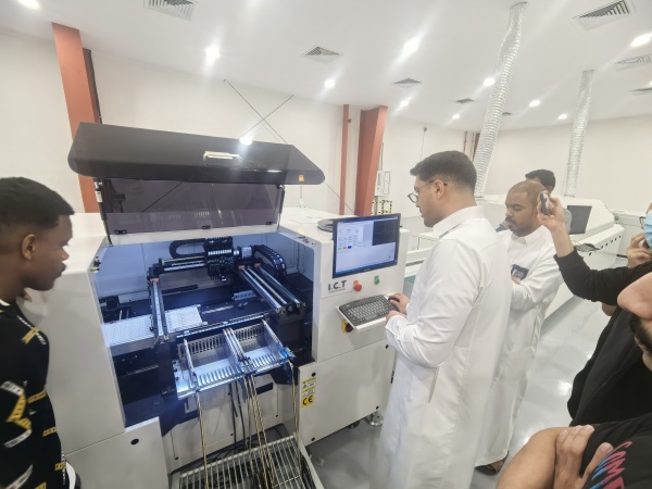 Instalarea și instruirea liniei SMT TIC