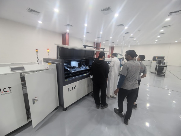 Instalarea și instruirea liniei SMT în Arabia Saudită
