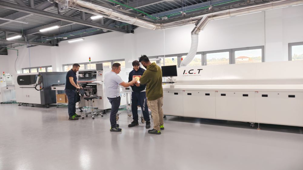 Linie de producție ICT LED Strip &icirc;n Italia 03.jpg